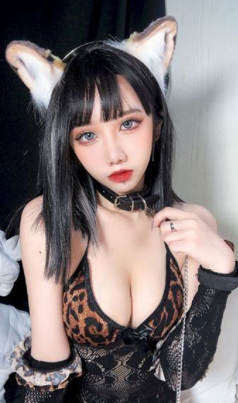 欧美宽松裤子遮屁屁_吉吉电影在线观看