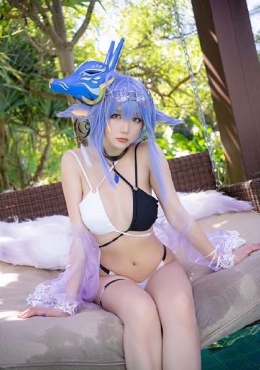 欧美时尚大片女模大图_DVD迅雷电影在线
